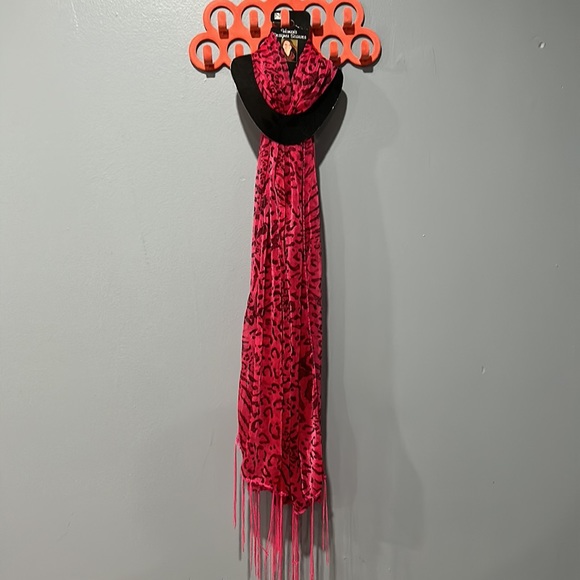 Pink sheer lightweight animal print scarf with fringe trim. 100% Polyester. NWT - Picture 4 of 4